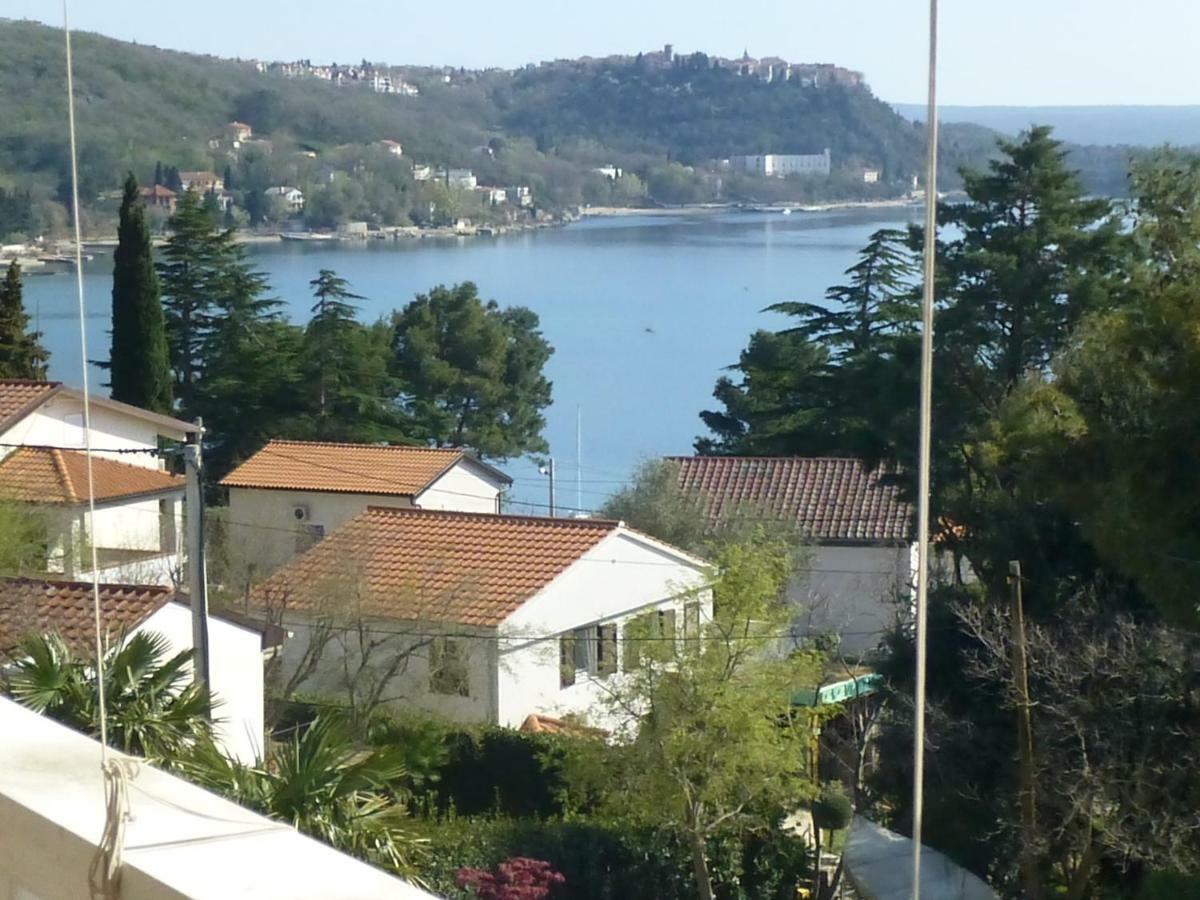 Apartments Vila Lavanda 奥米沙利 外观 照片