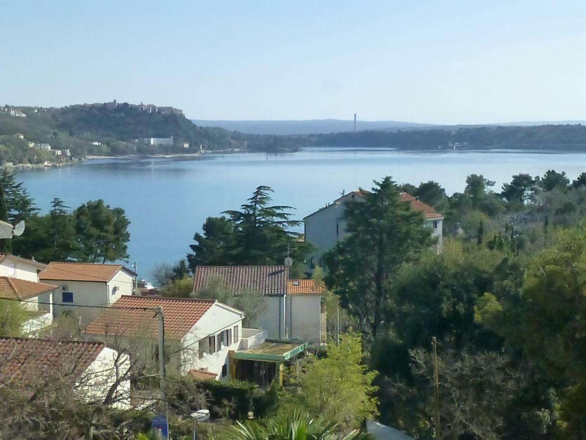 Apartments Vila Lavanda 奥米沙利 外观 照片