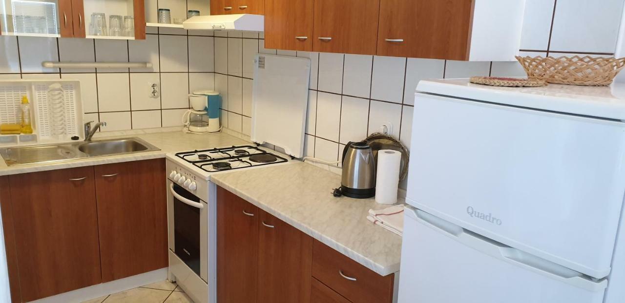 Apartments Vila Lavanda 奥米沙利 外观 照片